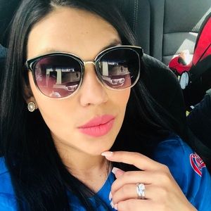 Meet your Posher, Carmen